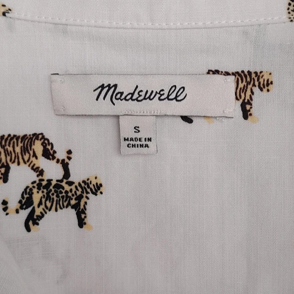 Madewell Button Down Shirt in Cat Walk Size Small - Picture 5 of 8